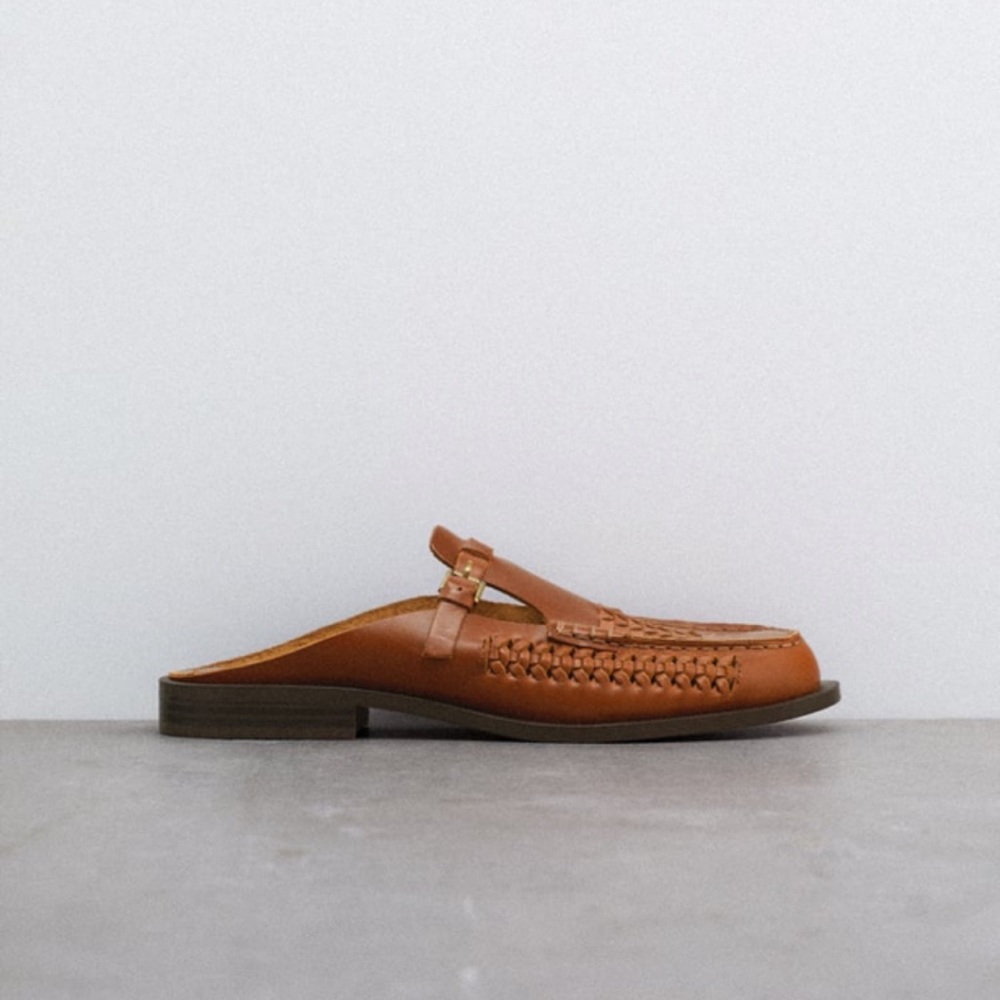 LEATHER SLIDE ON LOAFERS
